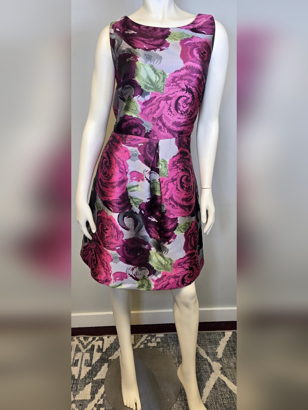 Gabby Skye Silver Metallic Fuchsia Floral Sleeveless Knee Length Dress Size 12